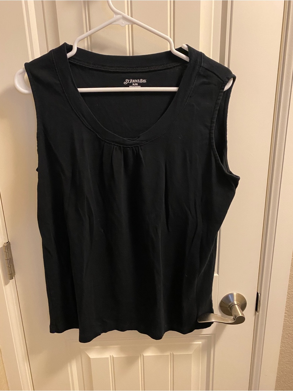 St Johns Bay XL Top Black Sleeveless Blouse 100 Cotton Shirt Made Vietnam